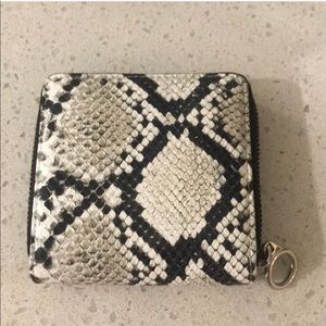 Snake Skin Zipper Wallet